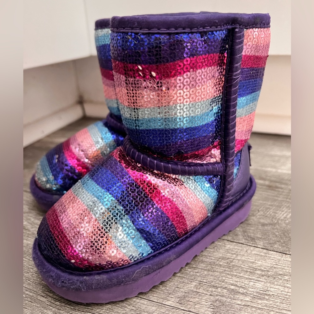 UGG CLASSIC II sequin purple pink toddler boots size 5
